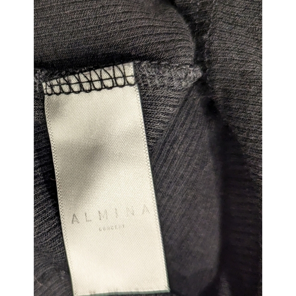 Almina Concept Ruffle Hem- Long Sleeve Ribbed Top Size Small - Picture 5 of 6